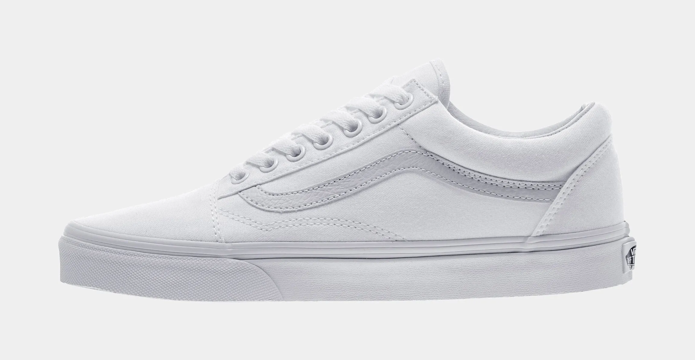 Old Skool Low Mens Skateboarding Shoe (White)