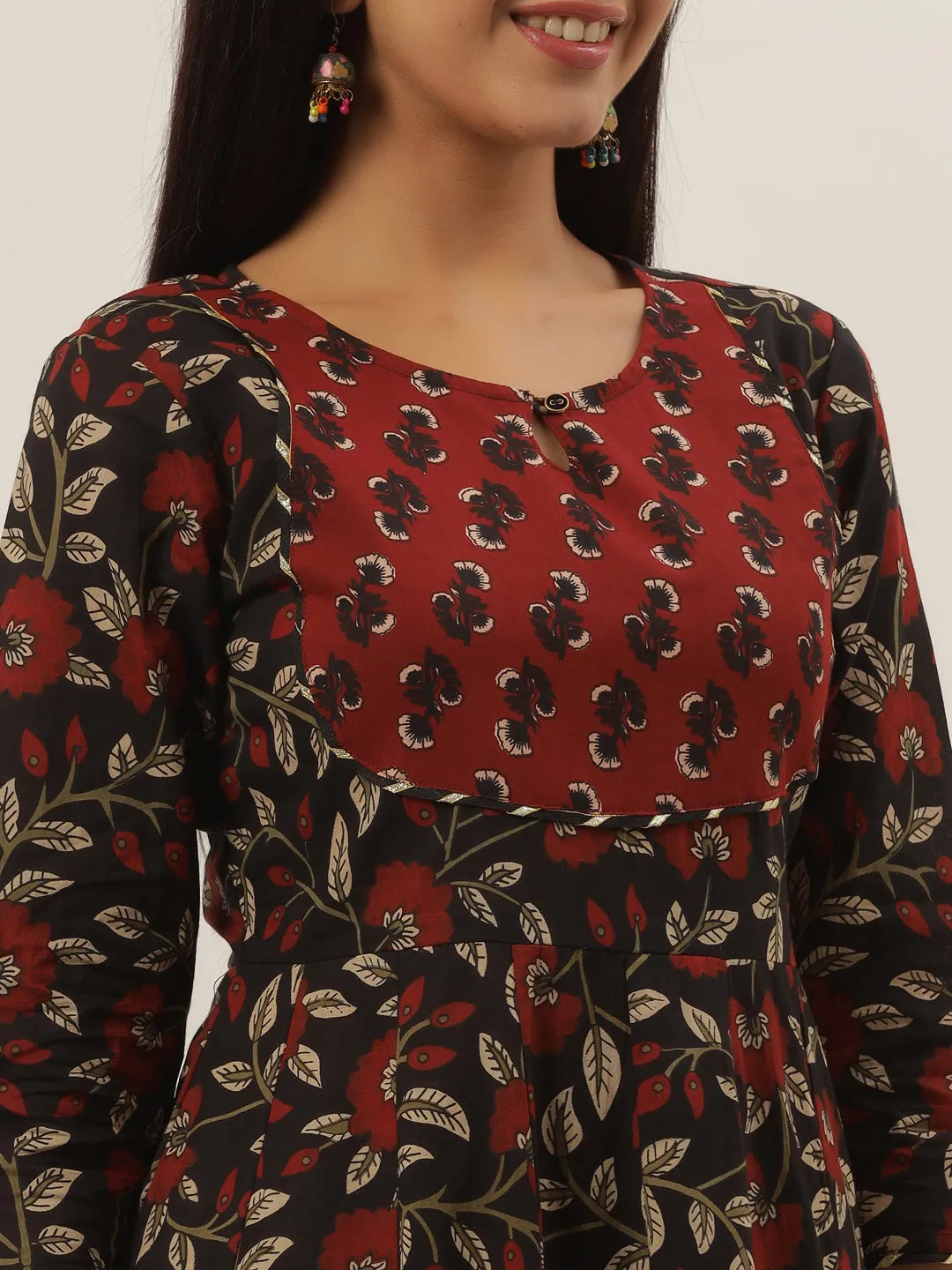 Women Black And Maroon Cotton Kurta Set With Dupatta